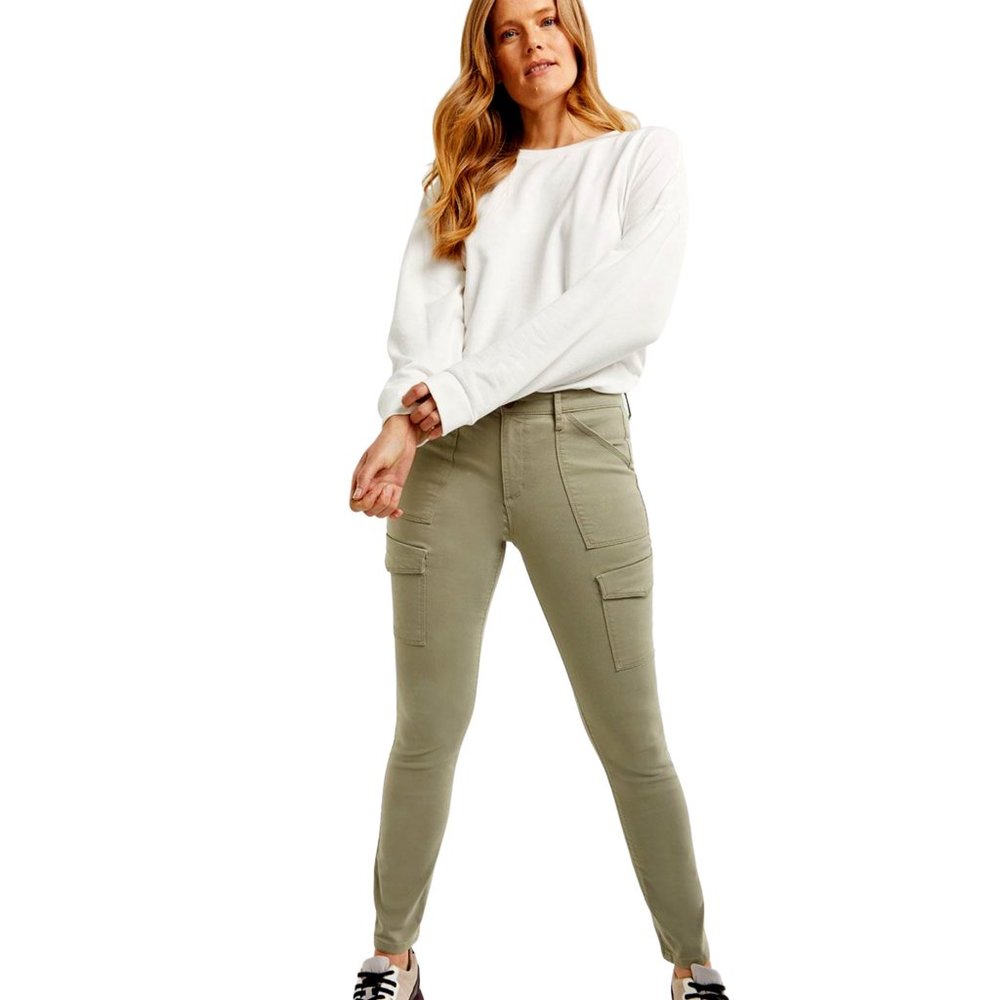 Reitmans High Rise Cargo Jeans
